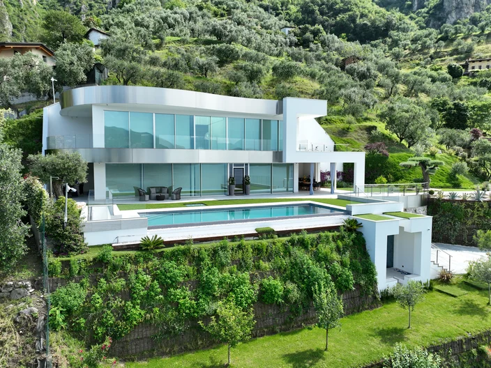 Villa sul lago di Iseo lavori finiti 3