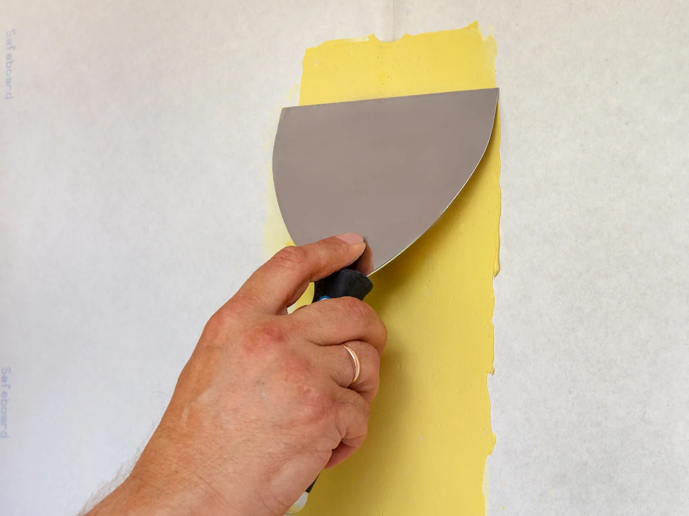 Geltonas Safeboard Spachtel glaistas