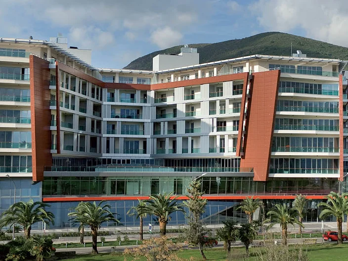 01-Hotel Plaza, Budva