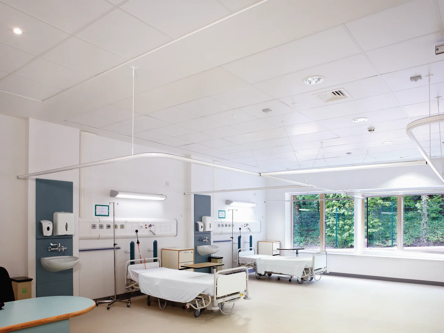 Straipsnis - Akustinės lubos ligoninėse sprendžia ne tik triukšmo problemas - 2