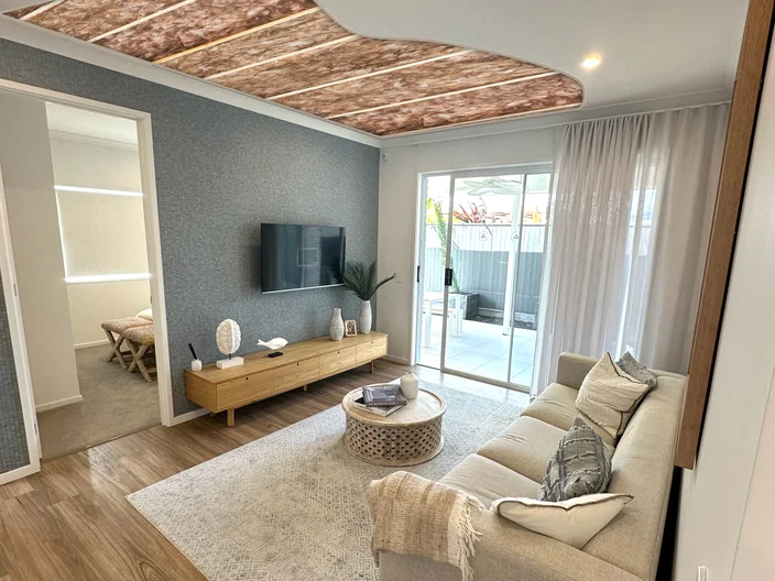 Ceiling-Insulation-Cutaway