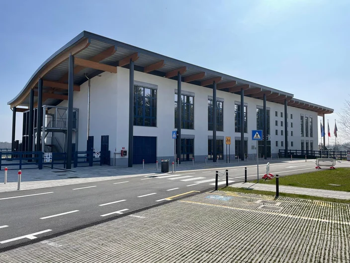 Scuola Comunale Piero Angela Novara lavori finiti 3