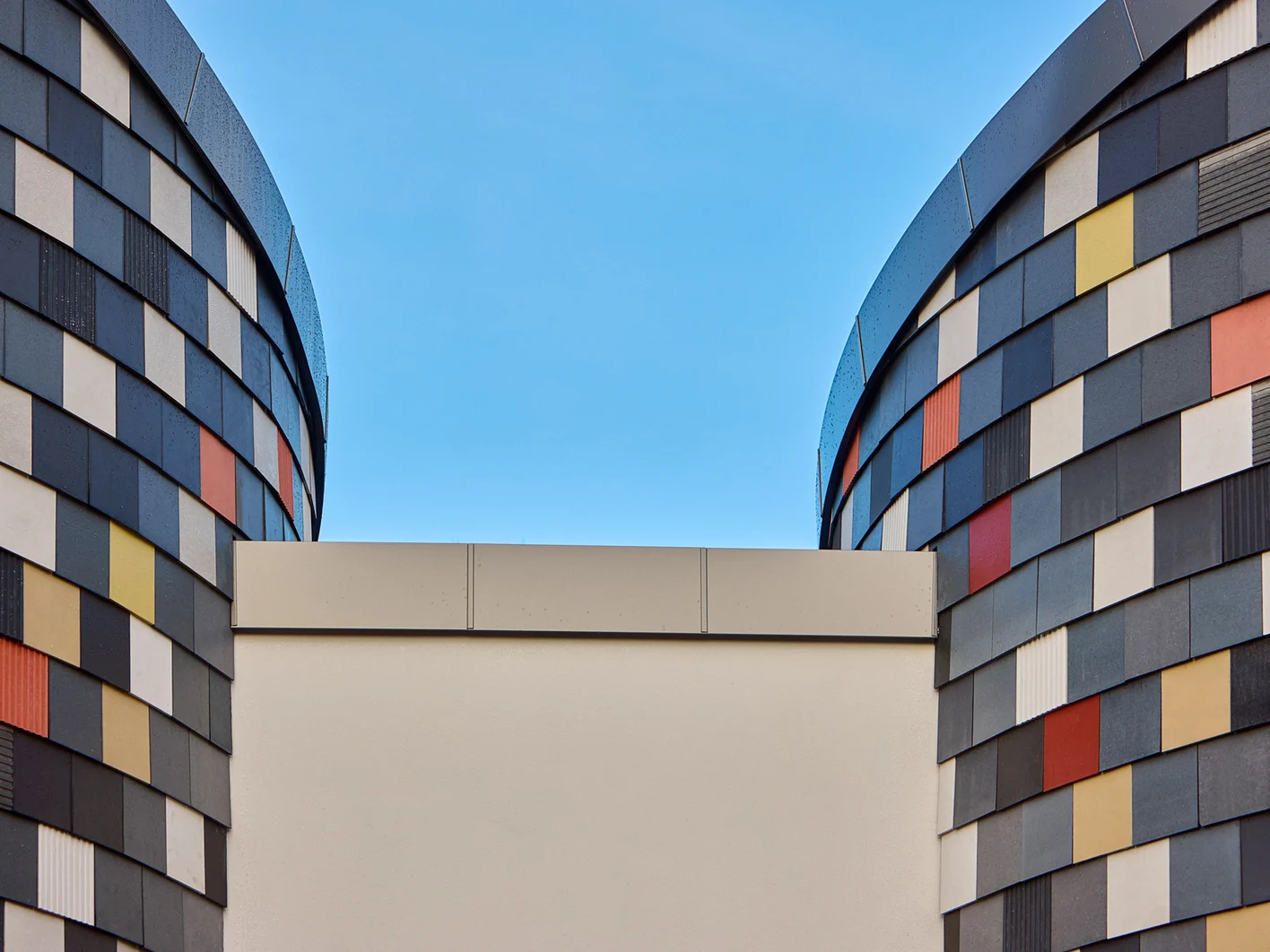 Struer Fri Fagskole exterior close-up