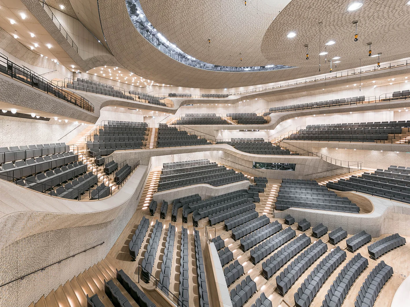 Referenz Elbphilharmonie Hamburg Innenansicht Sitzplätze