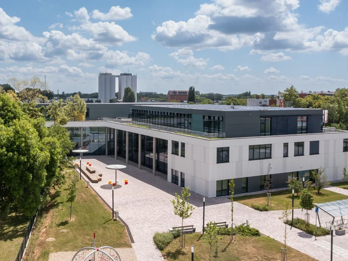 HU-Szekszard-Knowledge-Centre-03