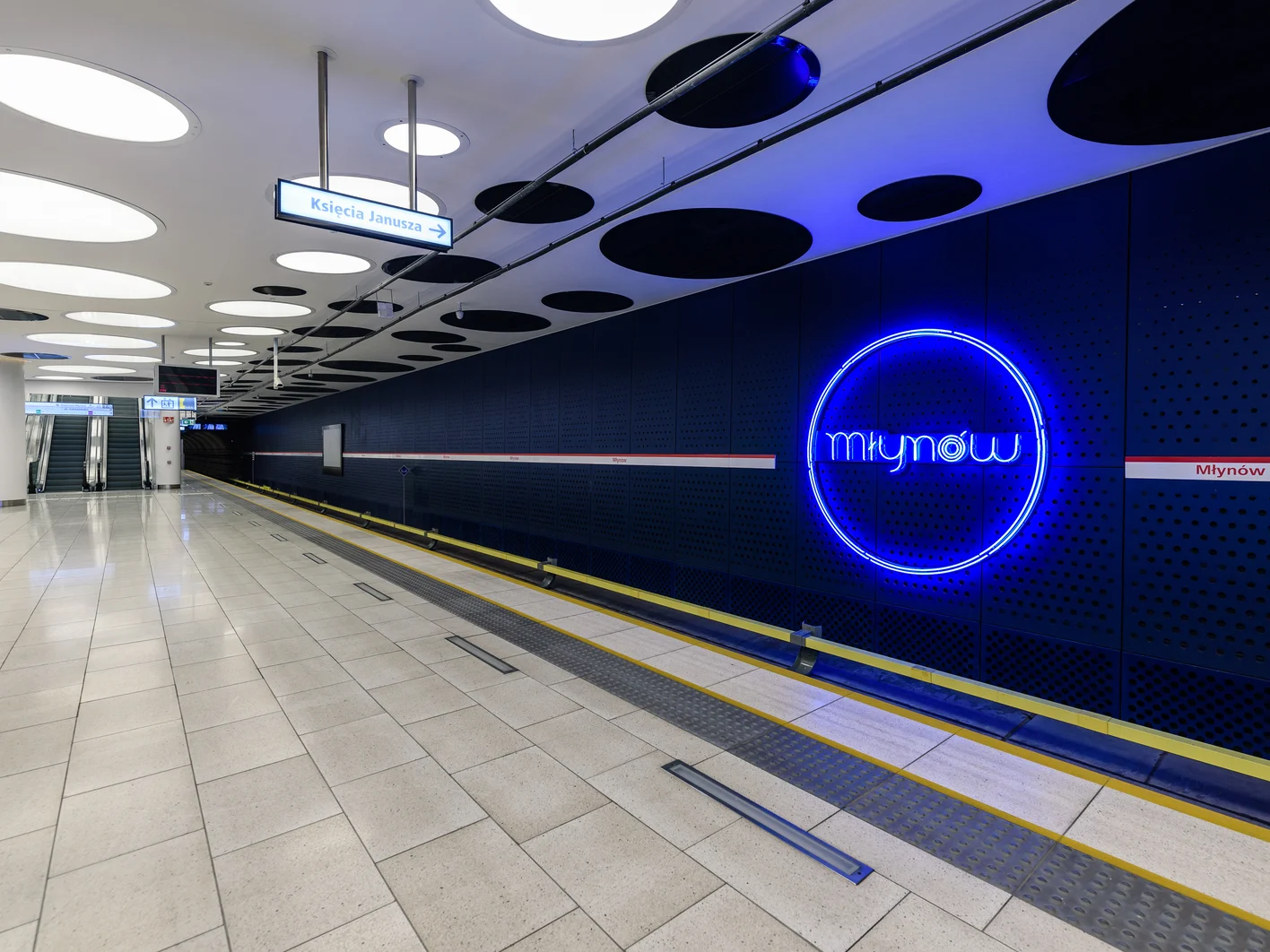 Metro Młynów 