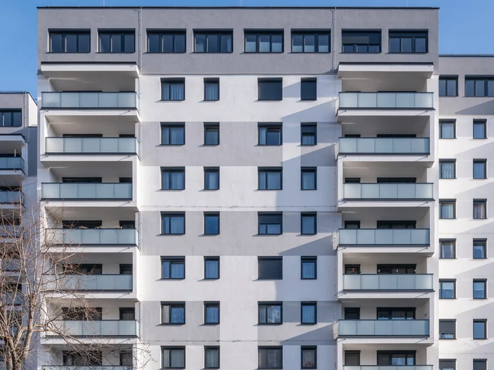 Sanierung eines mehrgeschossigen Wohnbaus in 1110 Wien