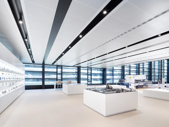 Mat-Ceiling-Metal_PL-Trumpf-Warsaw.jpg