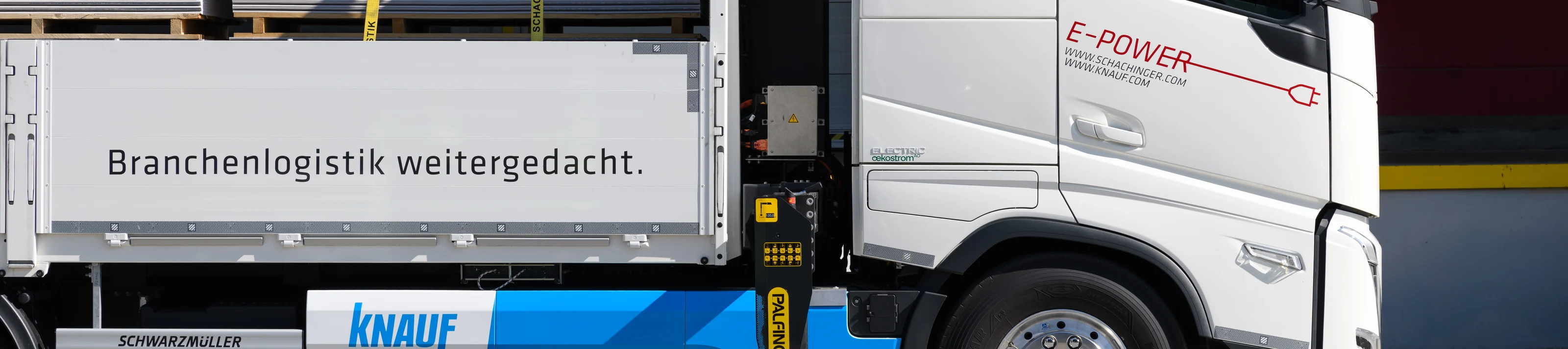 Tridem-LKW mit Großkran