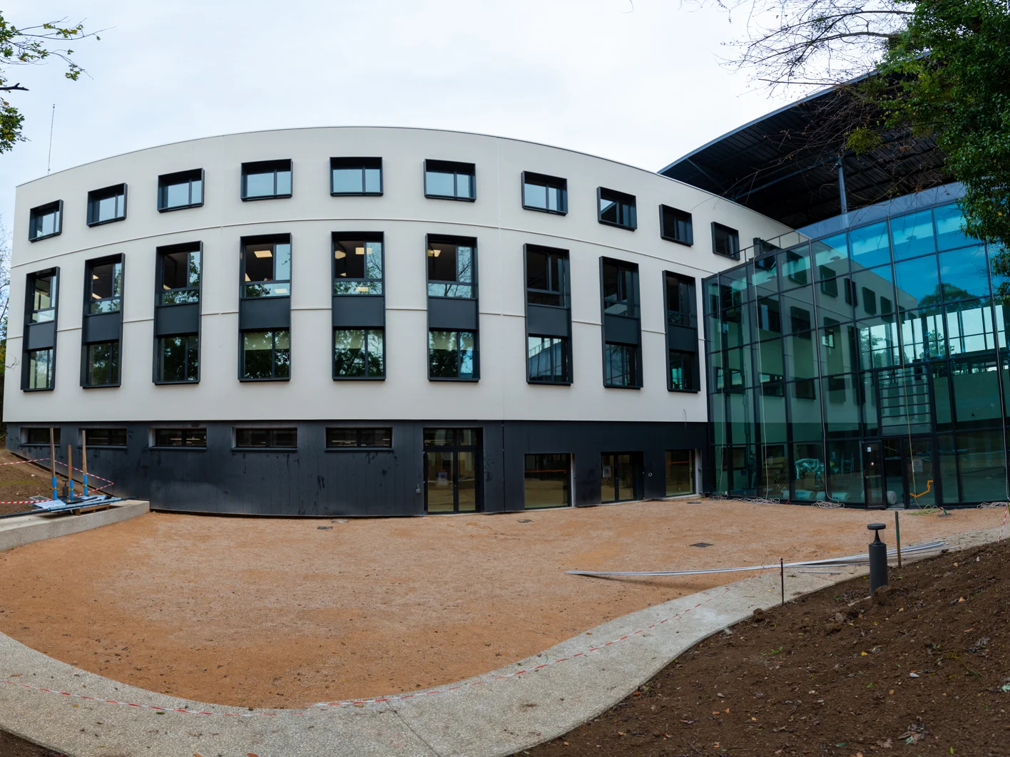 CAMPUS RÉGION DU NUMÉRIQUE - CHARBONNIÈRES-LES-BAINS aquapanel outdoor