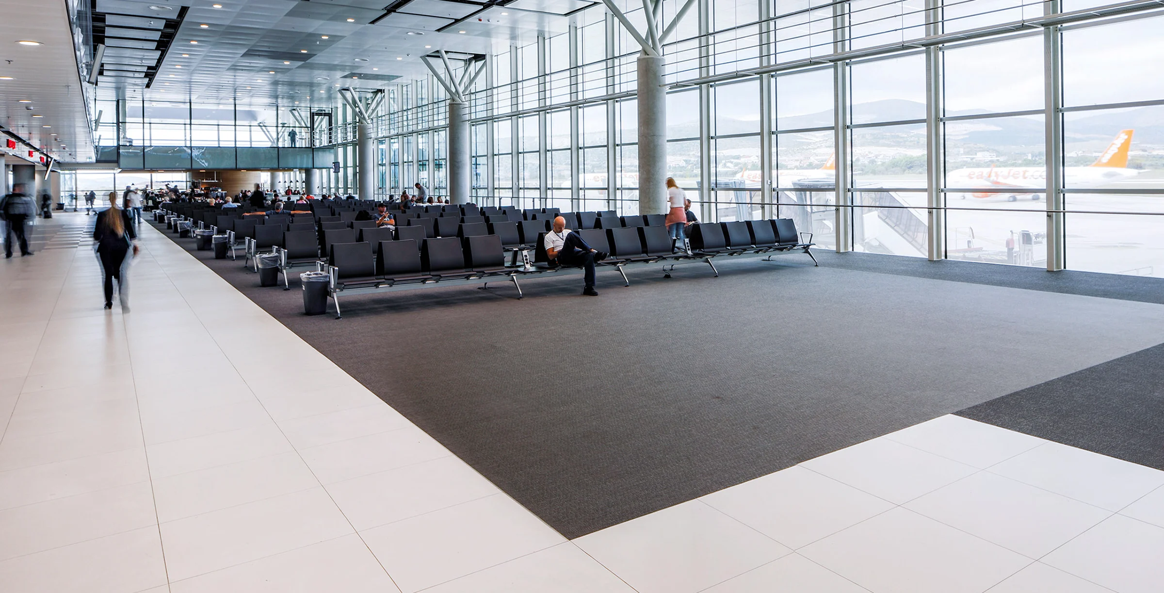 HR-Split-Airport-02
