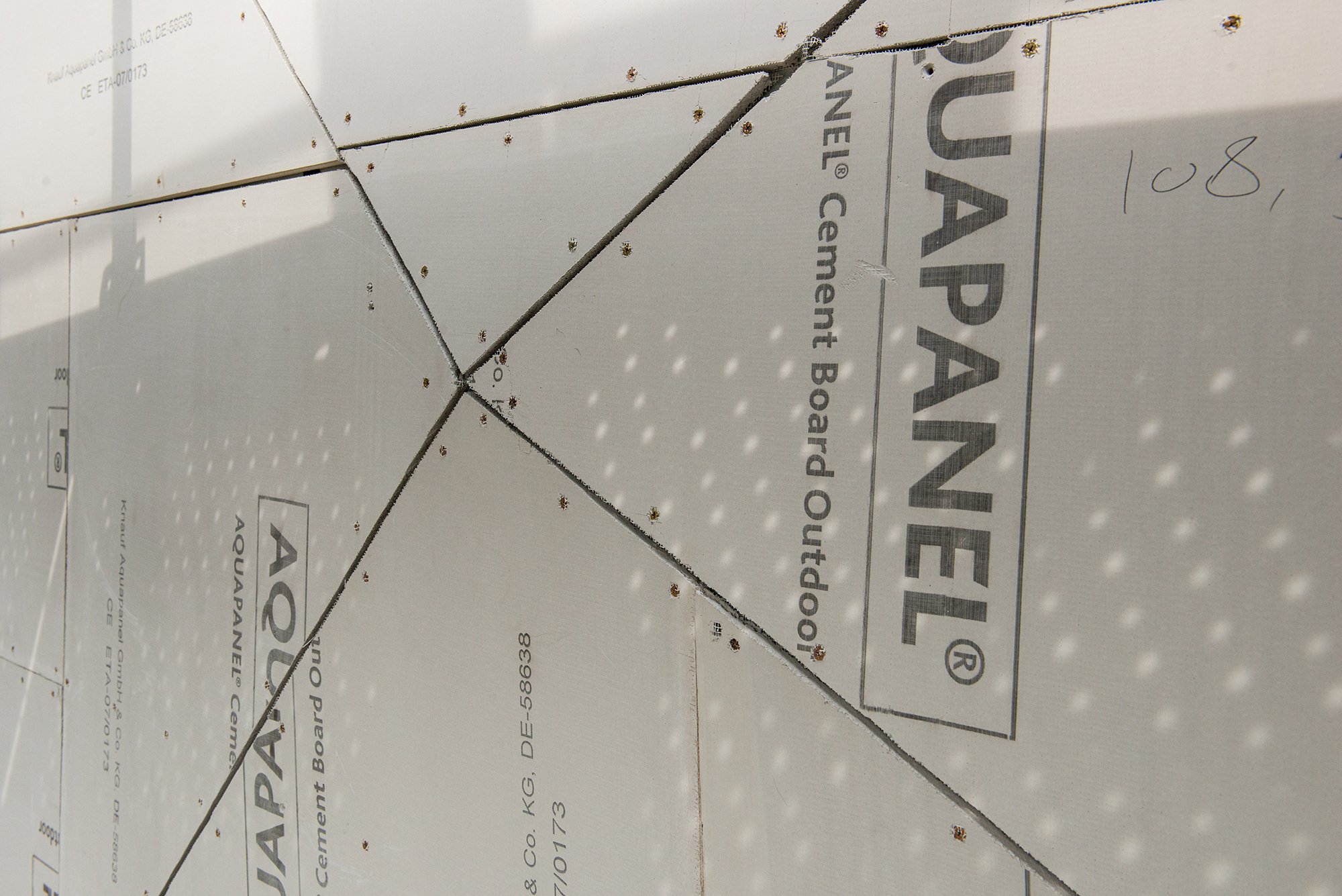 plaque ciment Centre aquatique Sallanches aquapanel outdoor