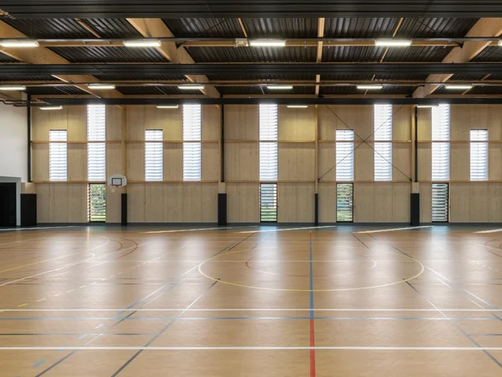 Grand espace sportif -  SALLE OMNISPORT - AUROS 