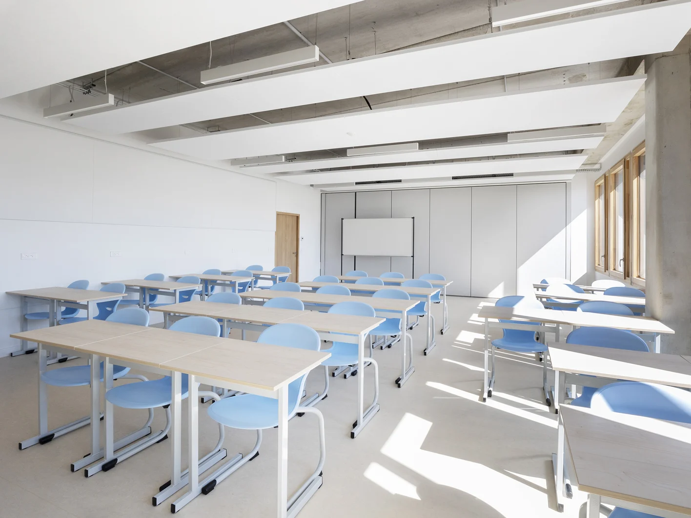 FR_Lycee-International-de-Vincennes_ Classroom