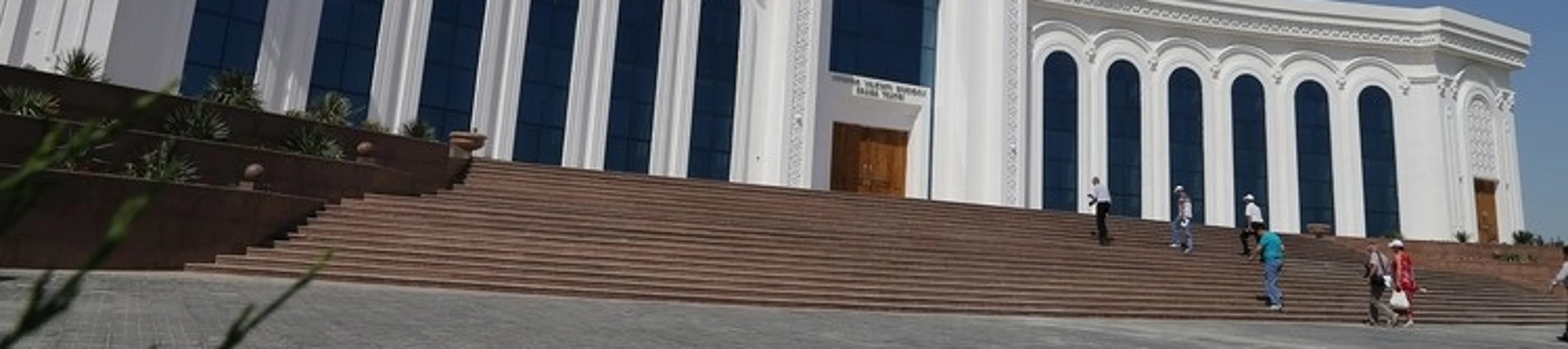 Buxoro-viloyat-musiqiy-dramatik-teatri-2