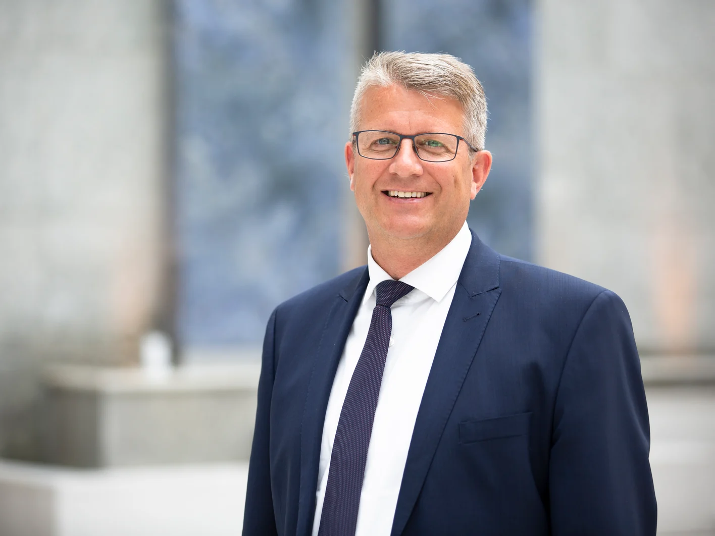 21-08-KNA_Portrait_Dr_Knotzer-1298