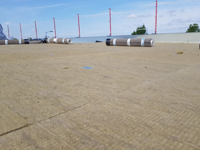 Flat roof with Rock Mineral Wool slabs