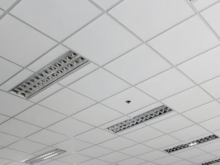 Trần thạch cao thả chống ẩm là giải pháp tối ưu cho các công trình 