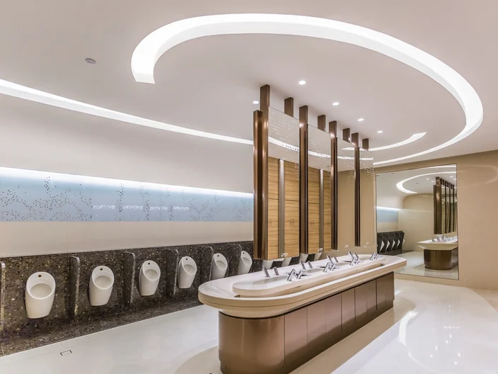 Thiết kế vòm nhẹ của trần thạch cao bo cong tạo cảm giác thoáng đãng và sạch sẽ hơn 