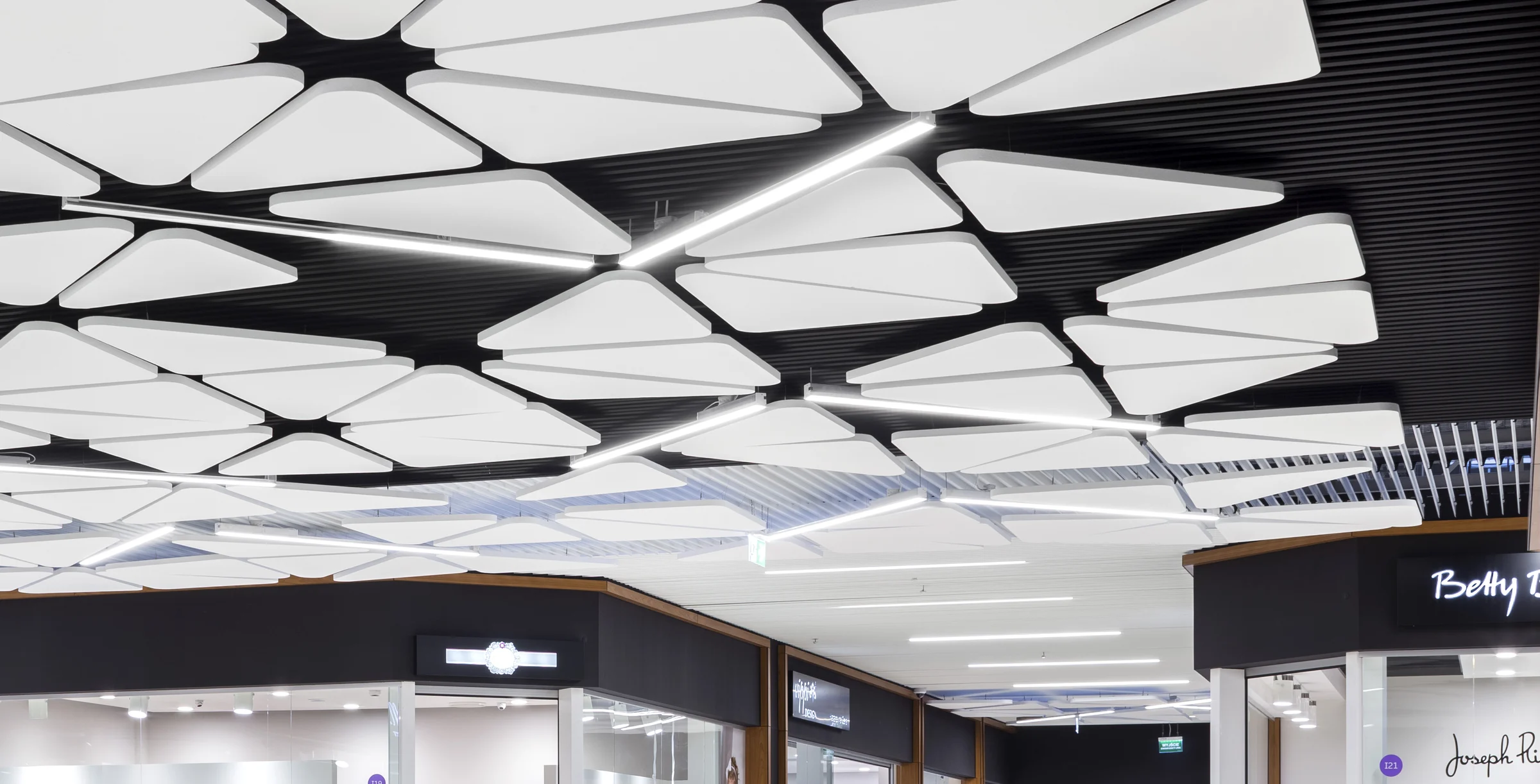 Retail-Header-PL-Galeria-MODO-Fashion-House-Warsaw