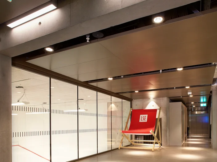 UK-The-Marshall-Building-London-School-of-Economics-04