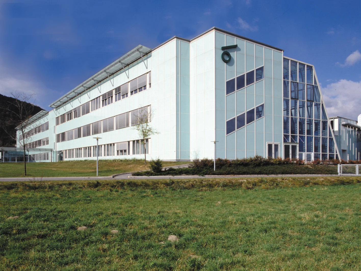 Fassade VHF hinterlüftet vorgehängt Hotelfachschule