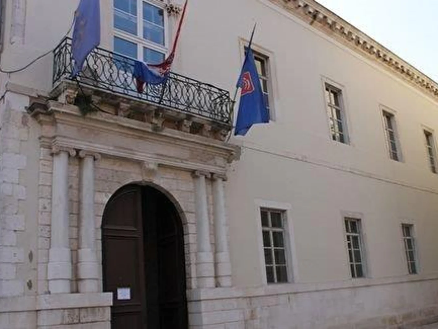 01-Kneževa palača, Zadar