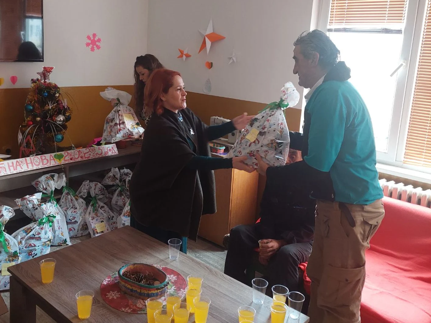 Visiting home for the elderly