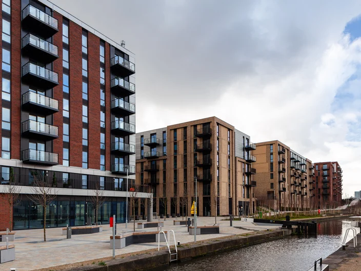 [UK-GYP] Middlewood Locks 6