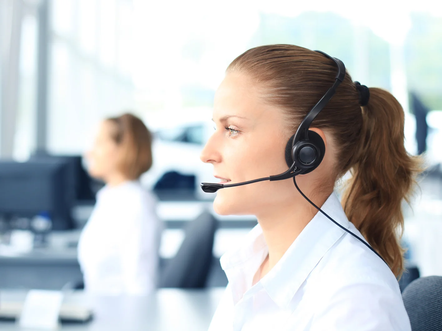 Technische Auskunft Frau mit Headset