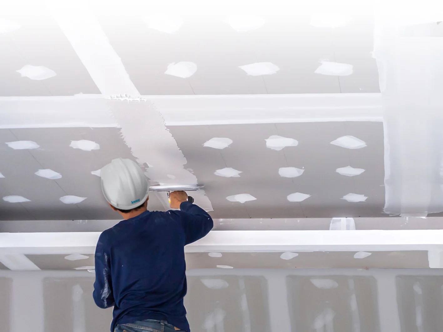 Knauf-Cornice-Compound-Application