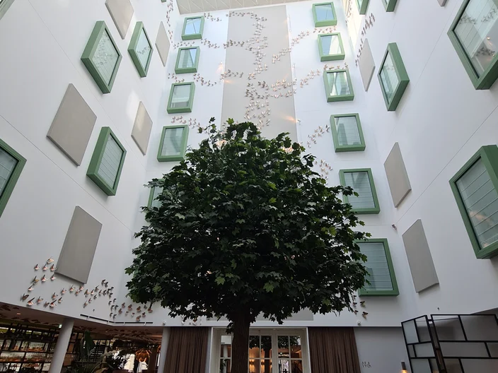 Den Haag, Voco Hotel