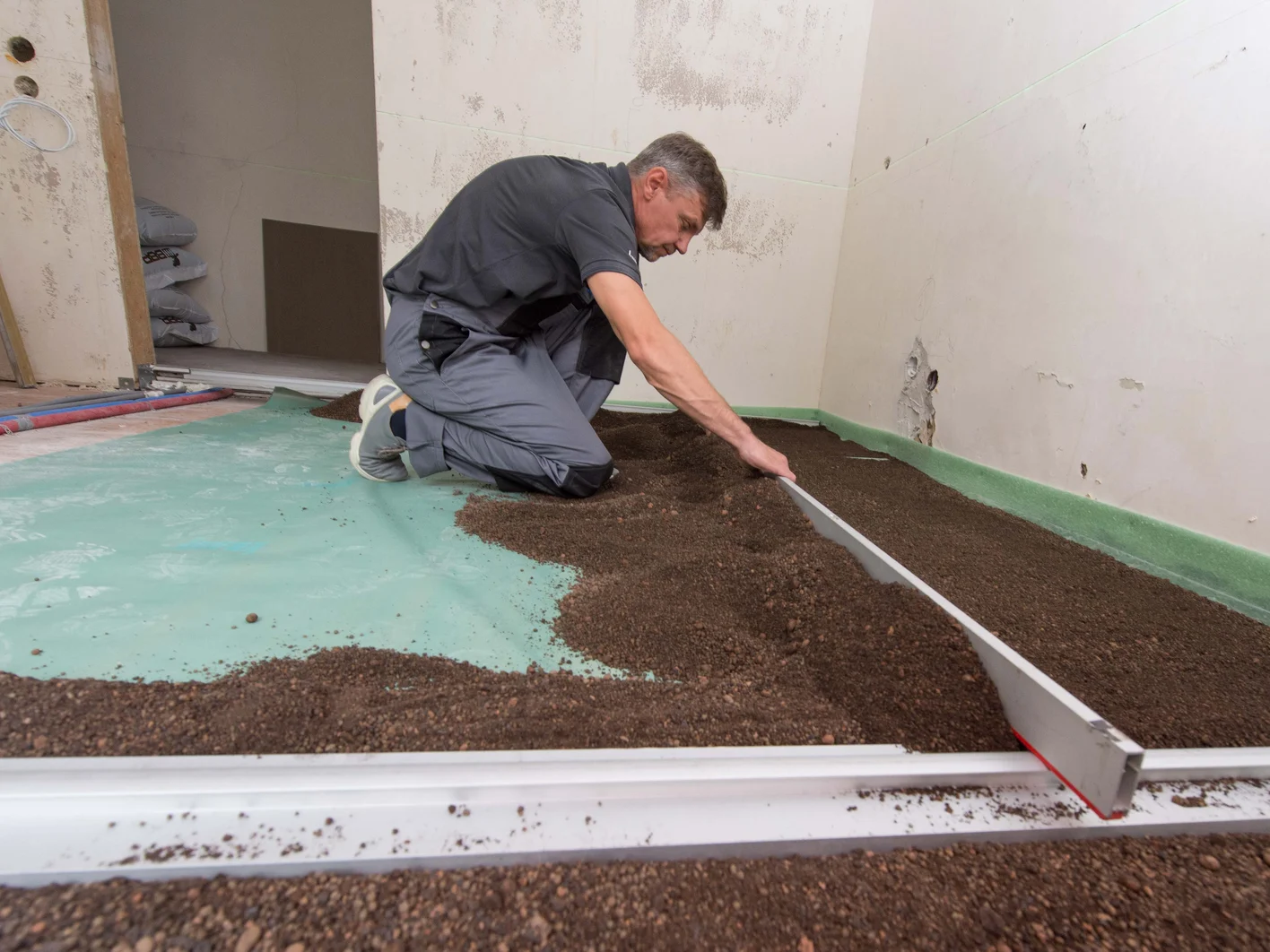 Grindų klojimas su Brown plokštėmis - Biraus sluoksnio irengimas 8
