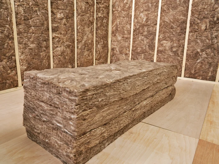 Unfaced folded batts with wall install 