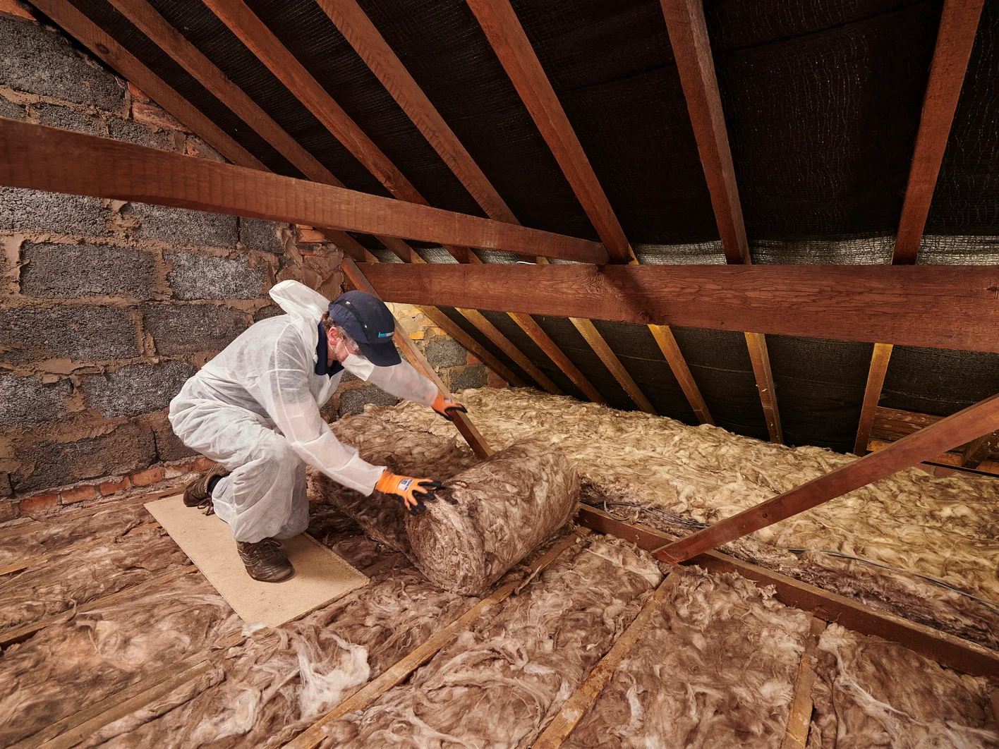 Knauf Insulation Loft Roll Installation 1
