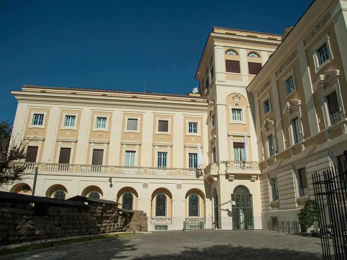 Hotel-Montemartini-Roma-RM-ESTERNO-FINITO-1
