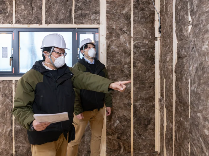 Earthwool unfaced batt install - Hachinohe case study