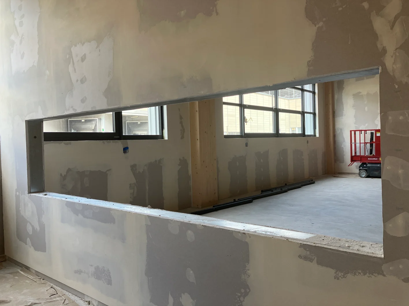 Bosch Zuchwil Aussparung TV