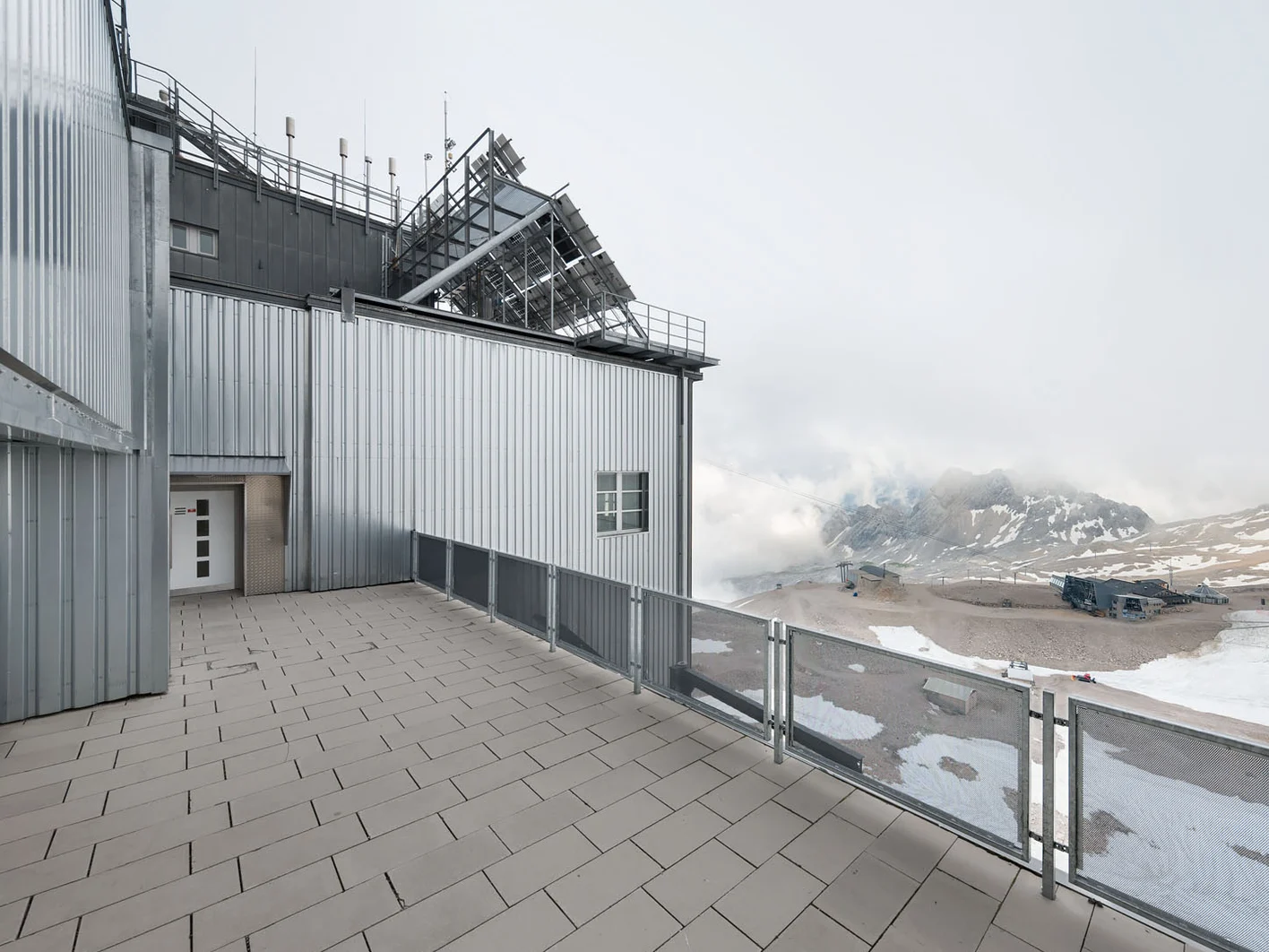 Referenz Schneefernhaus Terasse