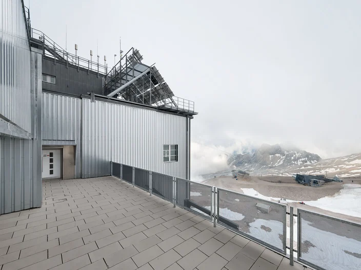 Referenz Schneefernhaus Terasse
