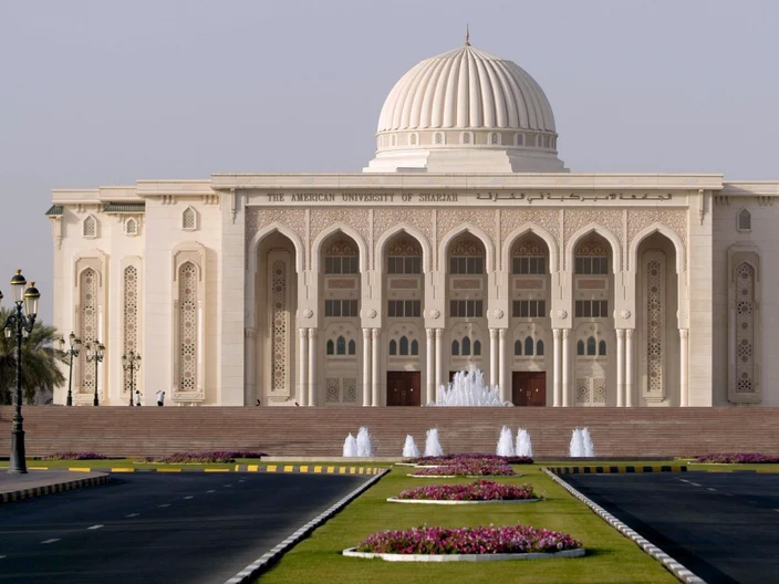 American-University-of-Sharjah-AUS-7-Main-Building 0606_project