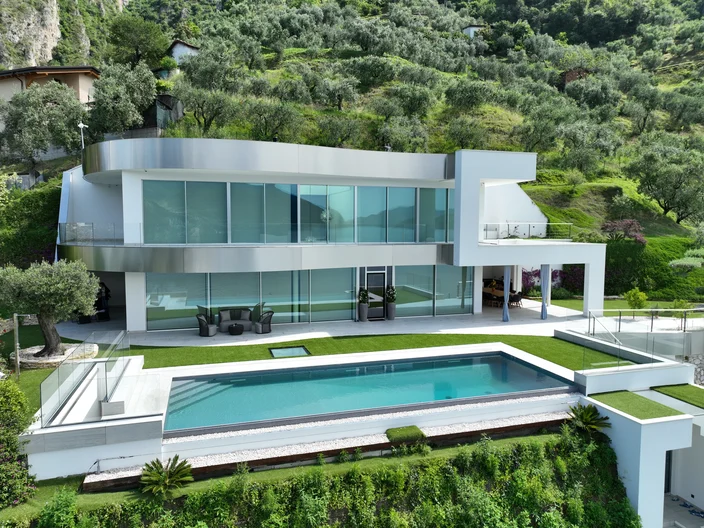 Villa sul lago di Iseo lavori finiti 17