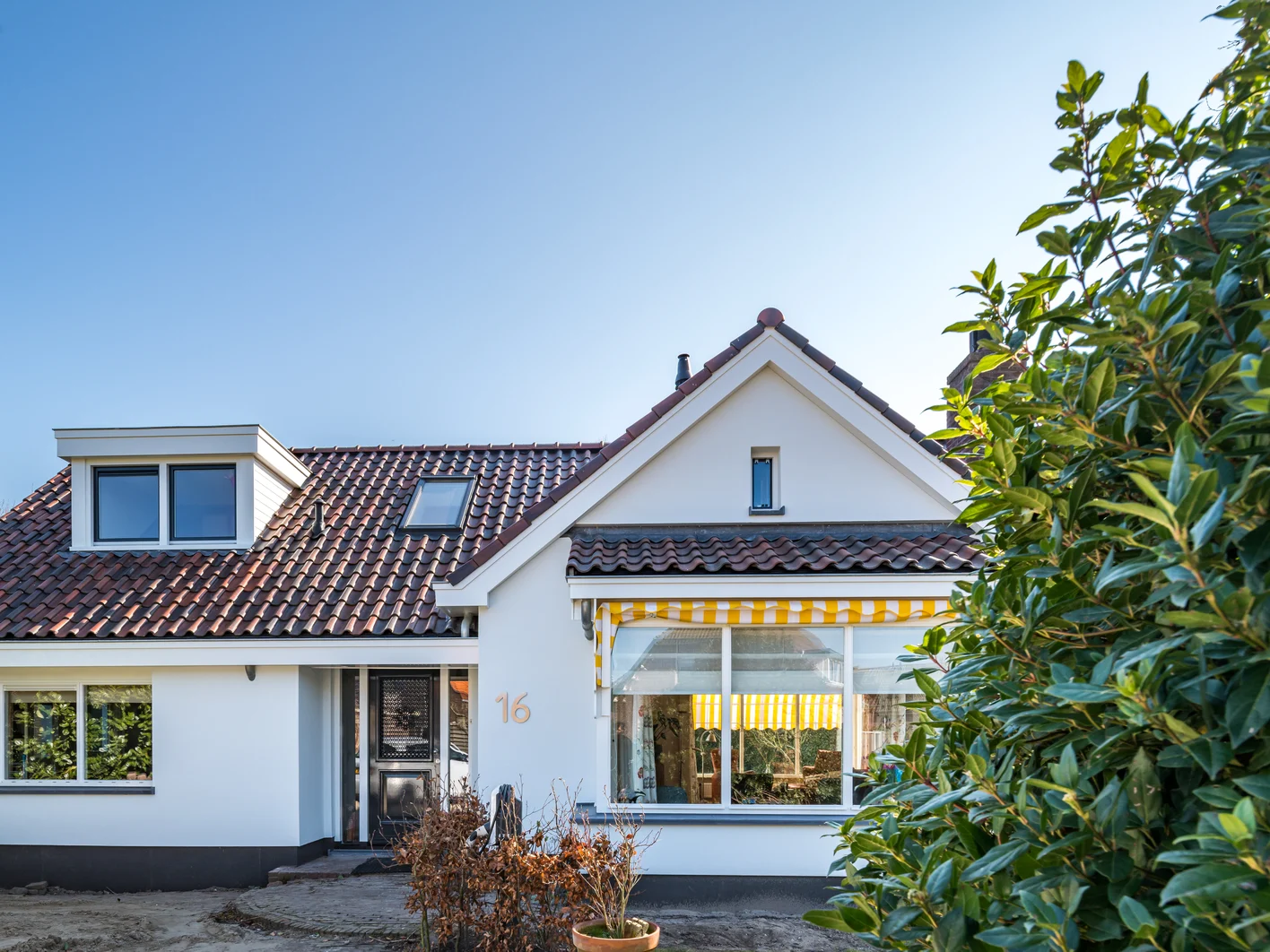 Limmen, Villa