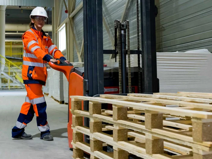 Pallet recycling Knauf Insulation 