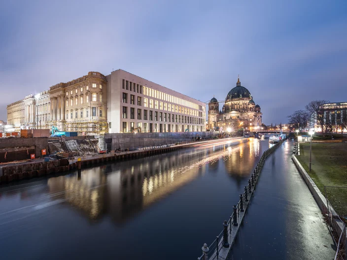 UK-GYP-Berlin-Palace