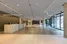 Knauf - Cleaneo Stripe Board 20 - Hotellobby mit Cleaneo Stripe an der Decke