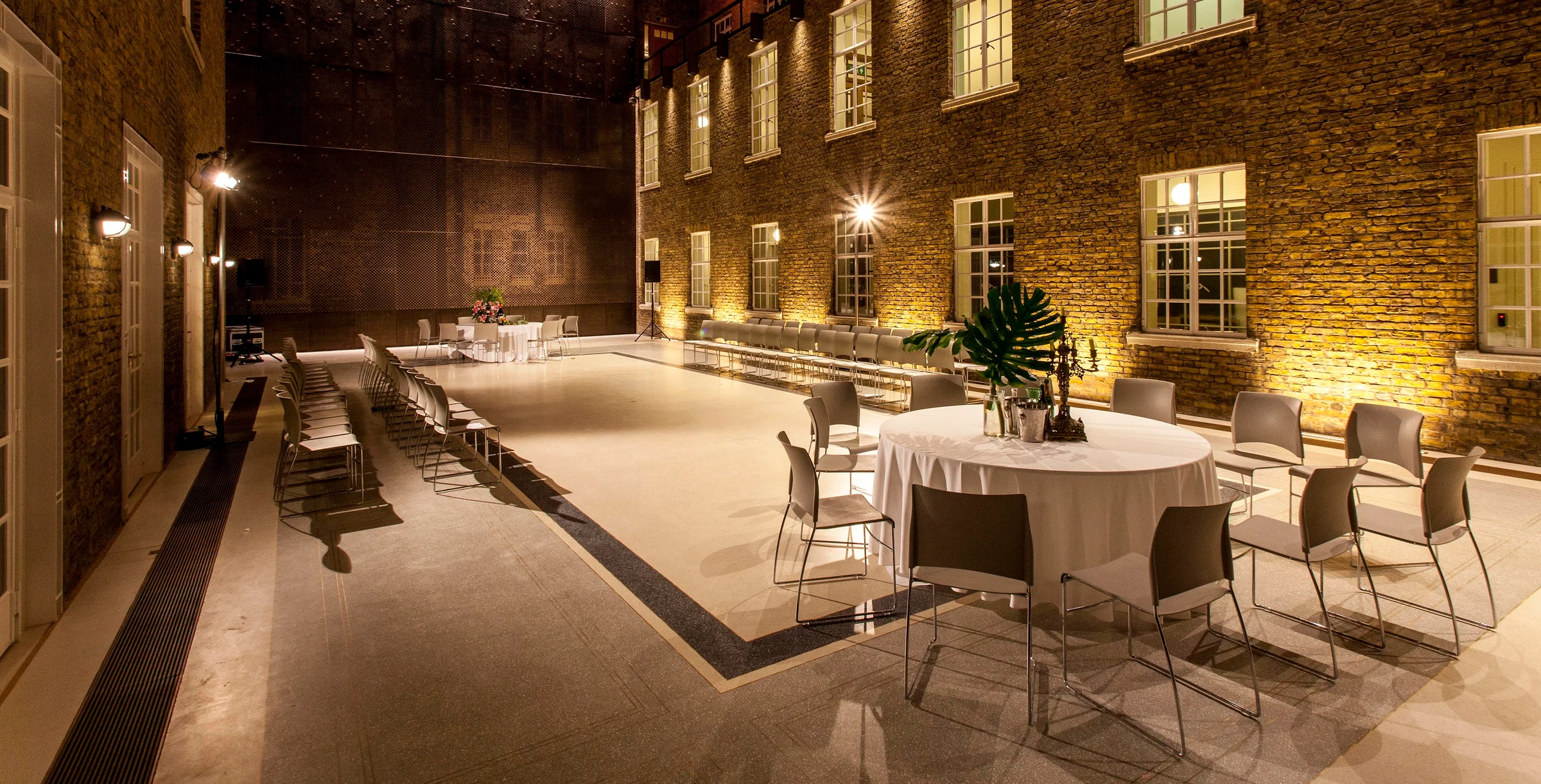 UK-Hackney-Town-Hall-London-03