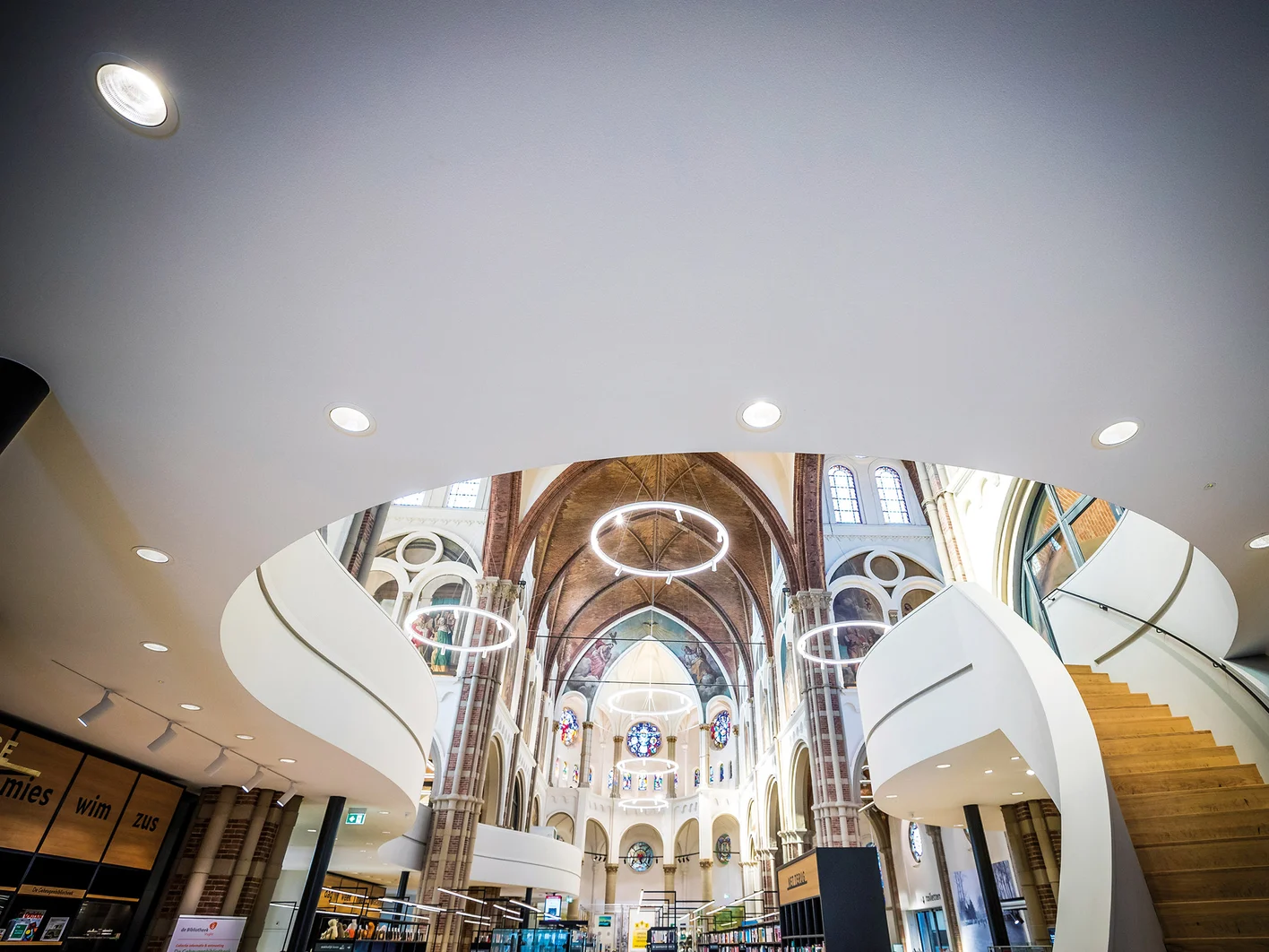 NL-DePetrus-Church-Vught-03