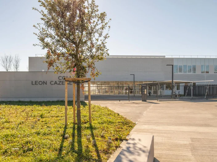 Devanture - Collège E4C1 de l'Isle-en-Dodon