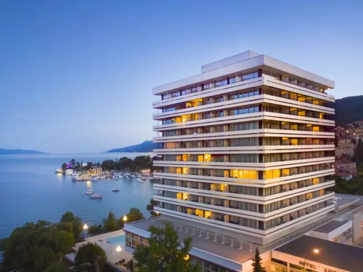 01-Hotel Ambasador, Opatija